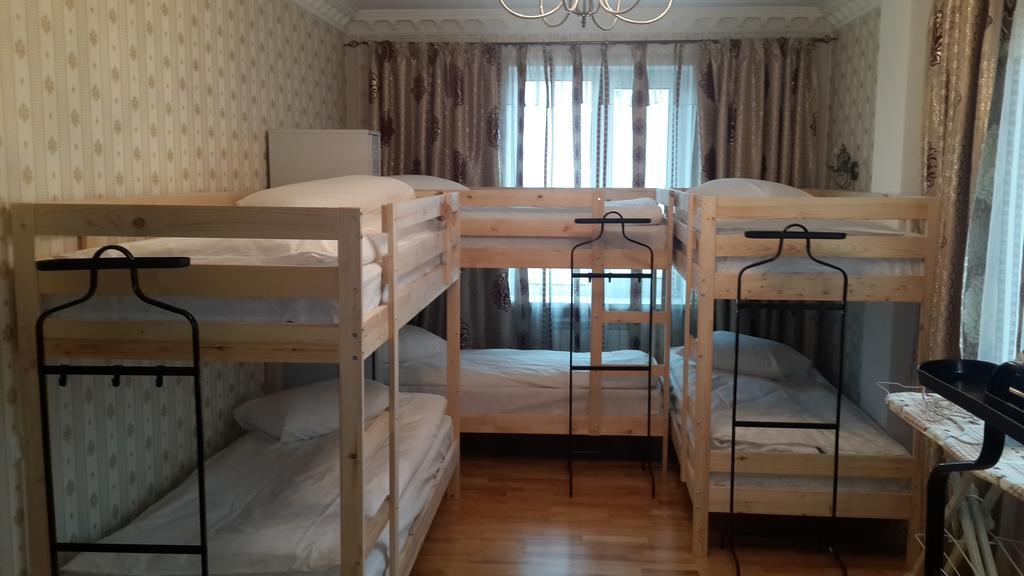Triumph Astana Hostel Rom bilde
