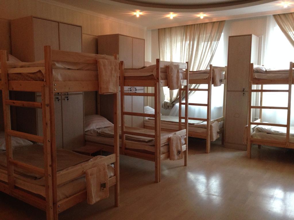 Triumph Astana Hostel Rom bilde